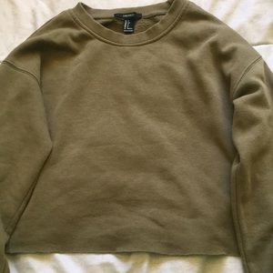 green long sleeve crop top